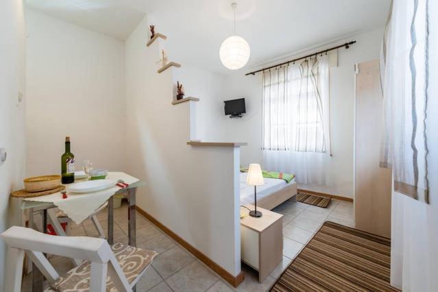 Apartments Lima Lazaneo Йелса Екстериор снимка